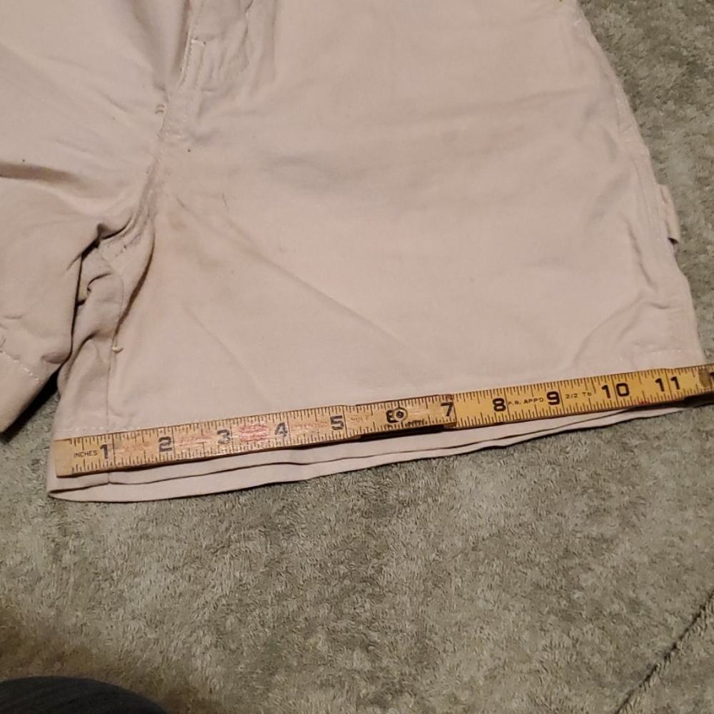 Shorts - Picture 6 of 7